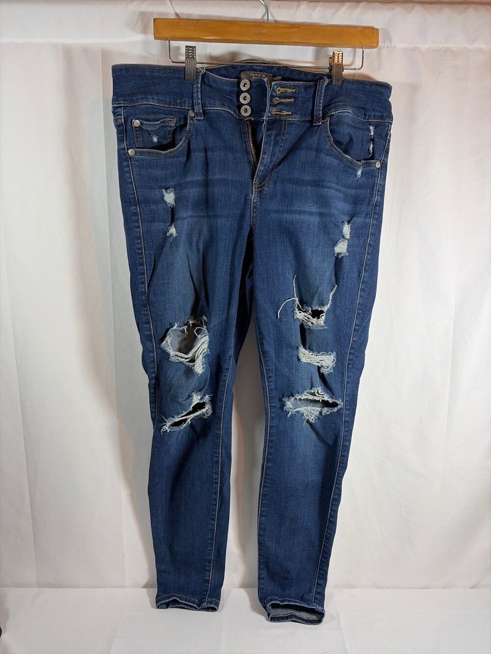 Torrid Jeans Womens 14R High Rise 3 Button Distressed Skinny Jegging Blue Denim⁠